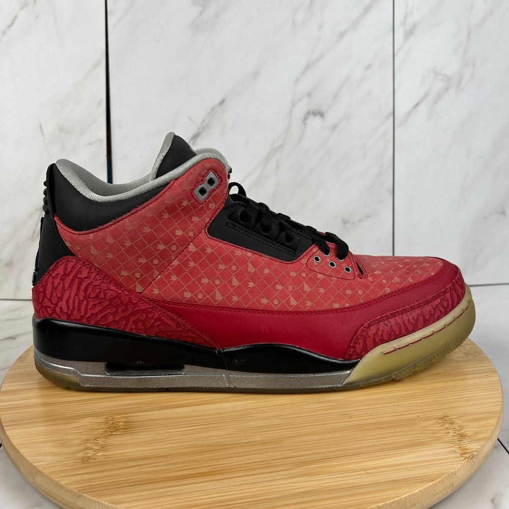 Nike Air Jordan 3 Retro Doernbecher 2013 Mens Size 12.5 Red Sneakers 437536-600